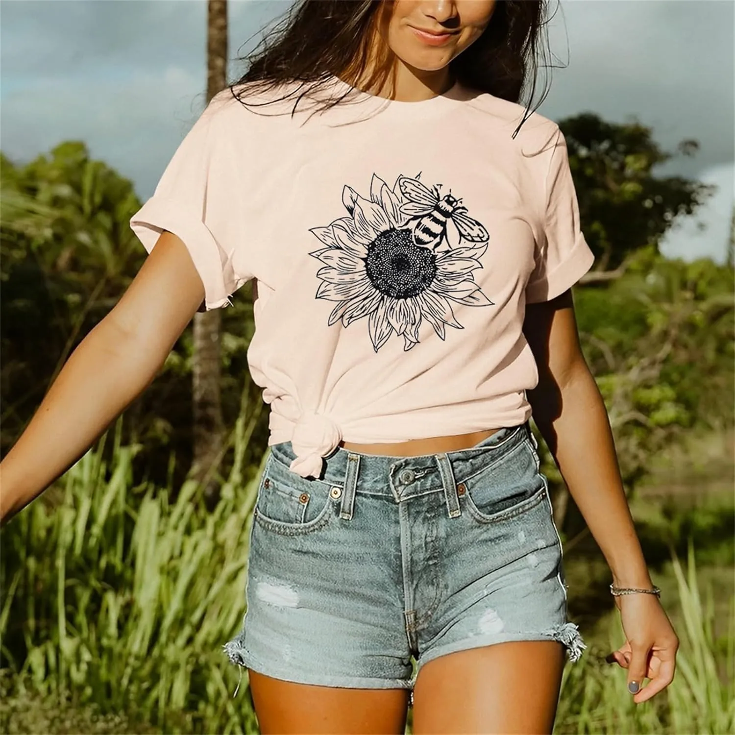 Women's Summer Sunflower T Shirt Cute Flower Graphic Loose Tees Crew Neck Short Sleeve Casual Tops